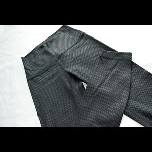 Align leggings 25" Diverge Emboss Black